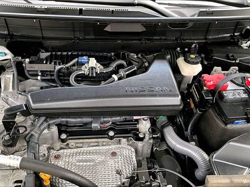Used 2018 Nissan Rogue SL w/ Premium Package AWD/4WD image 31