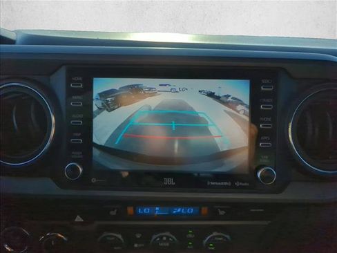 Used 2022 Toyota Tacoma TRD Sport w/ TRD Premium Sport Package image 16