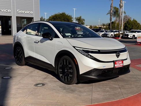 New 2026 Nissan Leaf Platinum+ image 2