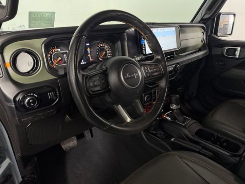Certified 2024 Jeep Gladiator Mojave AWD/4WD image 21