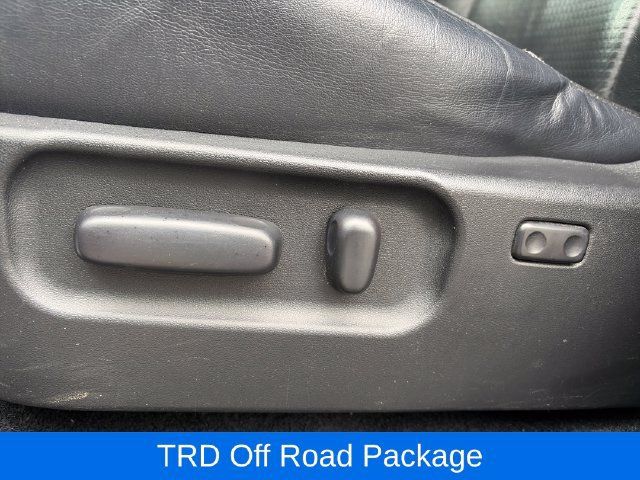 Used 2021 Toyota Tacoma TRD Off-Road w/ TRD Premium Off Road Package AWD/4WD image 15