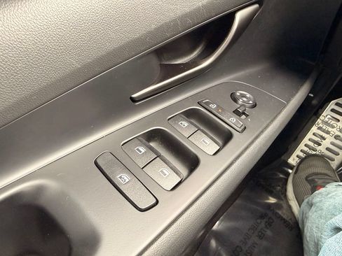 Used 2025 Hyundai Elantra Sport FWD image 28