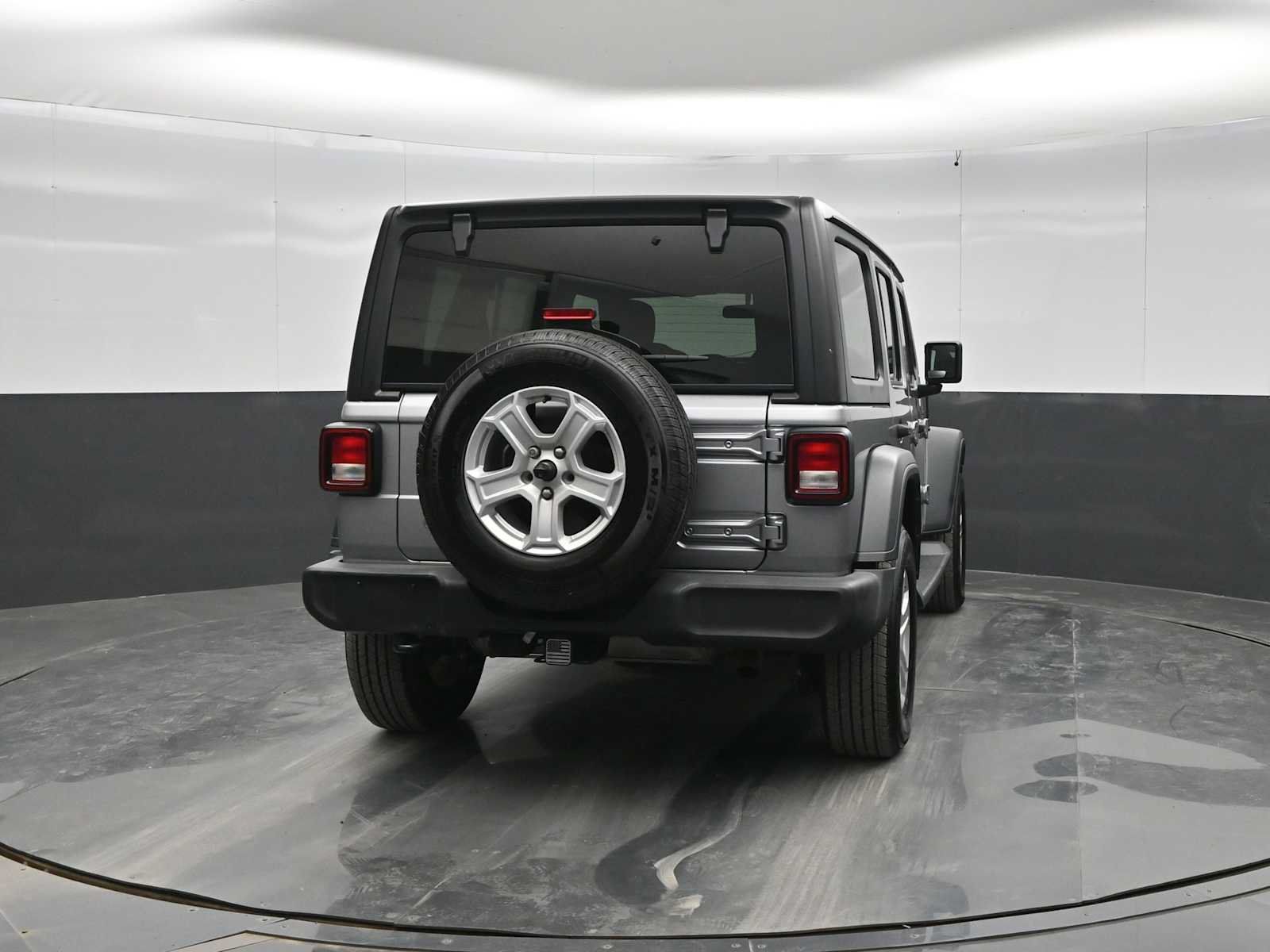 Used 2018 Jeep Wrangler Unlimited Sport S AWD/4WD image 6