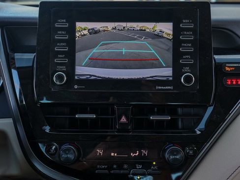 Used 2022 Toyota Camry LE image 29