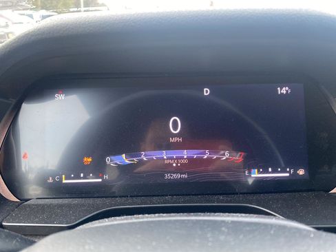 Used 2022 Jeep Grand Cherokee L Limited image 11