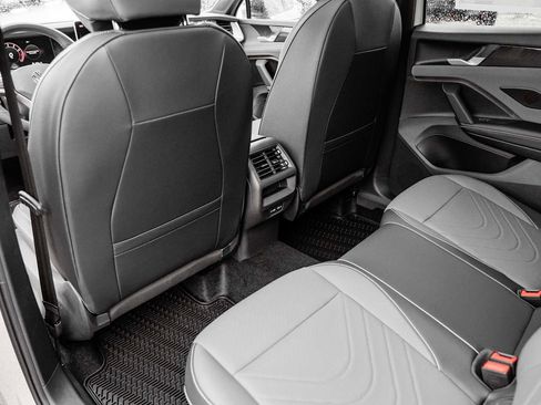 New 2026 Volkswagen Tiguan SE R-Line image 34