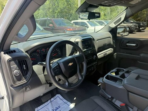 Used 2025 Chevrolet Silverado 1500 Custom RWD image 3