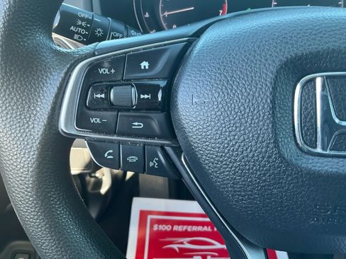 Used 2018 Honda Accord EX image 25