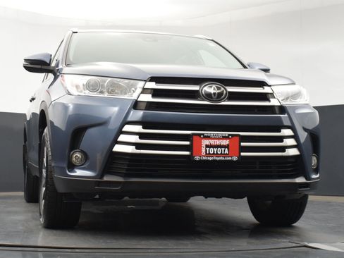 Used 2019 Toyota Highlander XLE image 36