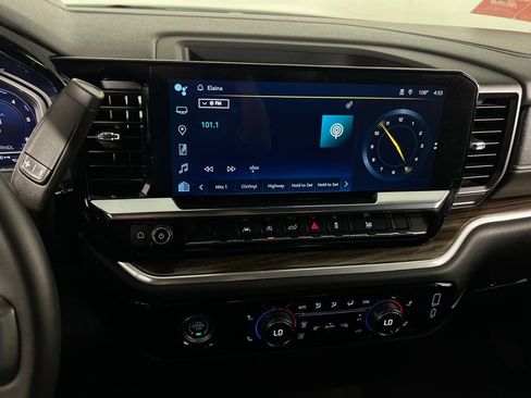 Used 2024 Chevrolet Silverado 1500 RST image 15