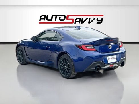 Used 2024 Toyota GR86 Premium RWD image 5