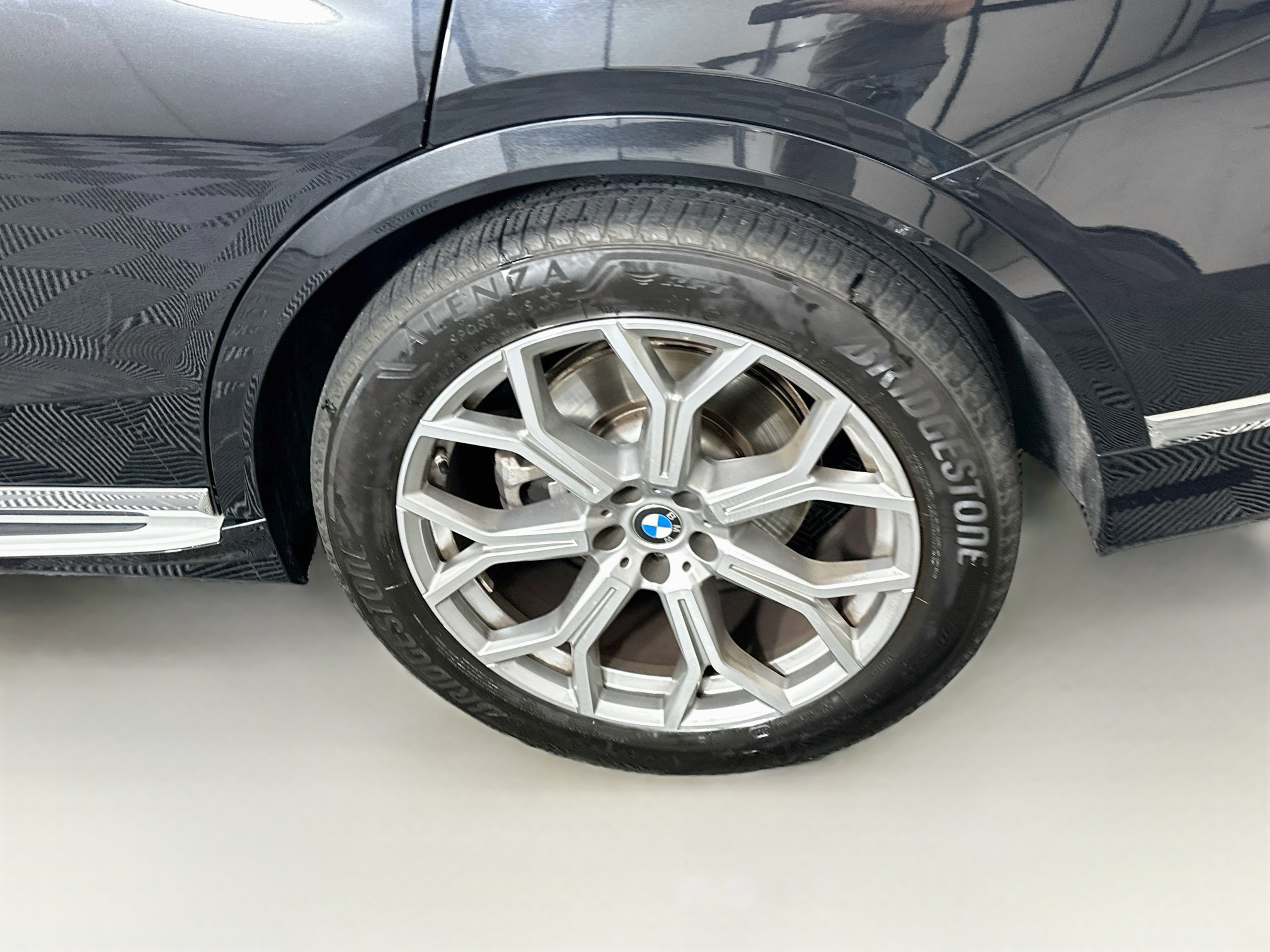 Used 2025 BMW X7 xDrive40i AWD/4WD image 11