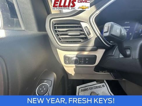 Used 2020 Ford Escape SE Sport image 18