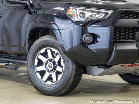 Used 2023 Toyota 4Runner TRD Off-Road Premium w/ Off Road Premium Plus Package image 4