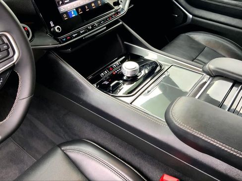 Used 2023 Jeep Wagoneer L 4WD image 16