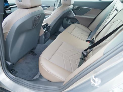 New 2026 BMW i5 eDrive40 w/ Premium Package AWD/4WD image 19