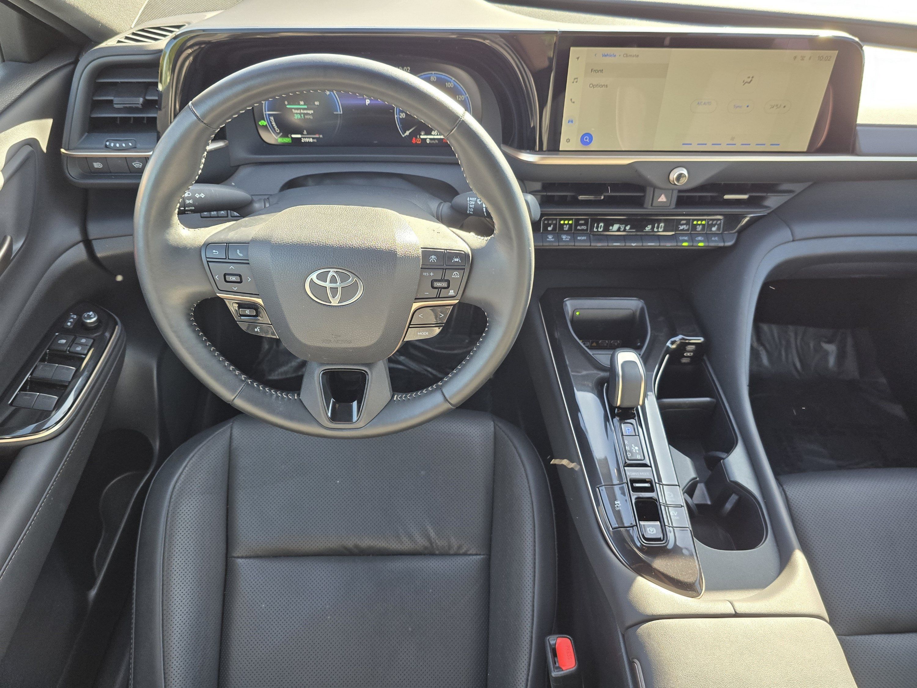 Certified 2026 Toyota Crown AWD/4WD image 32