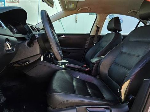 Used 2012 Volkswagen Jetta SE image 13