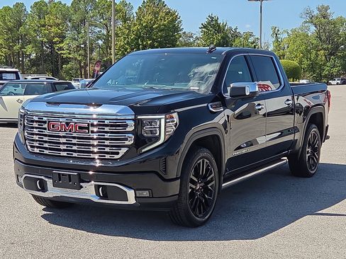 Used 2023 GMC Sierra 1500 Denali w/ Denali Reserve Package AWD/4WD image 2