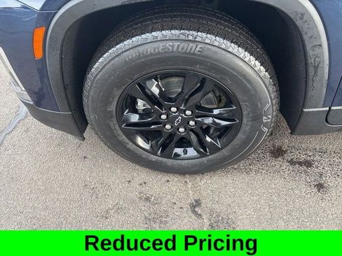 Used 2022 Chevrolet Traverse LT w/ Midnight/Sport Edition image 47