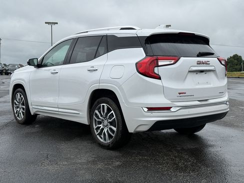 Used 2024 GMC Terrain Denali w/ Denali Premium Package AWD/4WD image 6