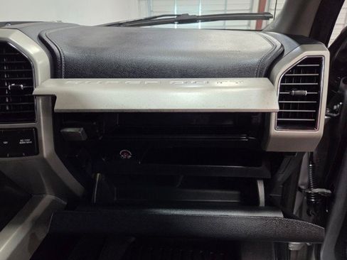 Used 2020 Ford F250 Lariat w/ Lariat Value Package image 59