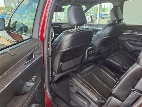 Used 2024 Jeep Grand Cherokee L Limited w/ Luxury Tech Group II AWD/4WD image 48