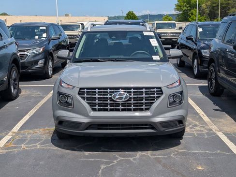 Used 2020 Hyundai Venue SEL FWD image 5