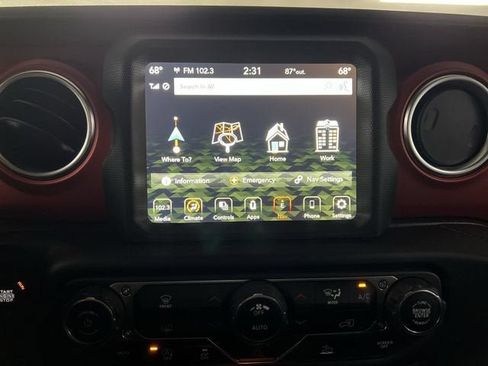 Used 2021 Jeep Gladiator Rubicon AWD/4WD image 13
