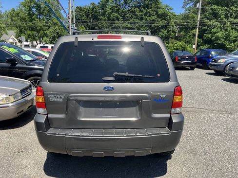 Used 2005 Ford Escape Limited AWD/4WD image 8