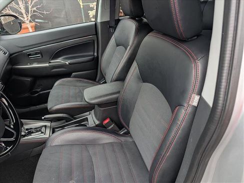 Used 2024 Mitsubishi Outlander Sport SE image 27