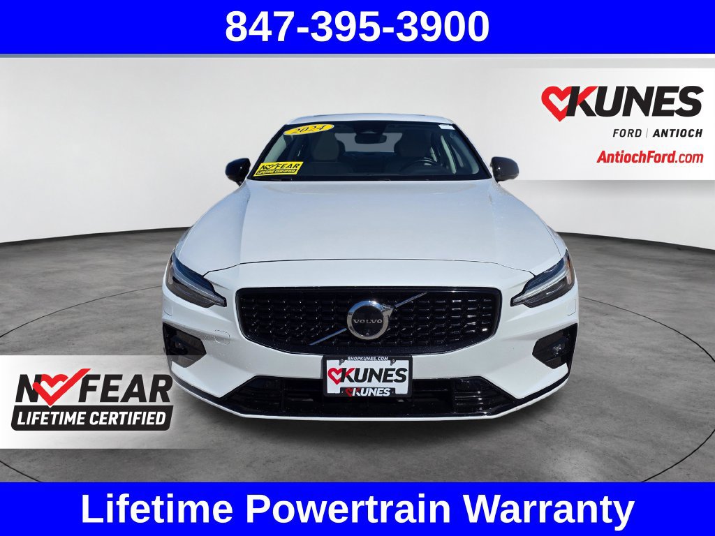 Used 2024 Volvo S60 B5 Plus FWD image 2