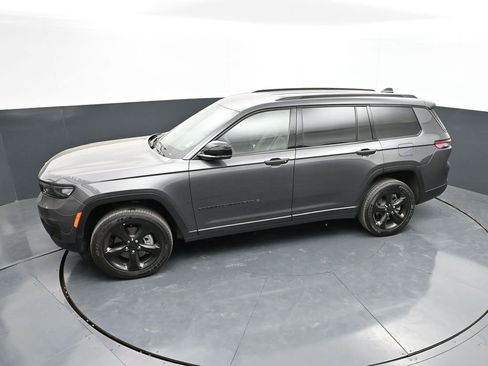 New 2025 Jeep Grand Cherokee L Laredo AWD/4WD image 36