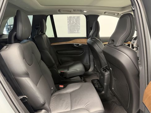 Used 2025 Volvo XC90 T8 Plus AWD/4WD image 20