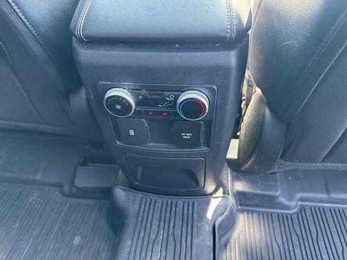Used 2023 Ford Explorer Limited w/ Equipment Group 301A AWD/4WD image 26