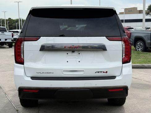 Used 2023 GMC Yukon XL AT4 w/ AT4 Premium Package AWD/4WD image 6