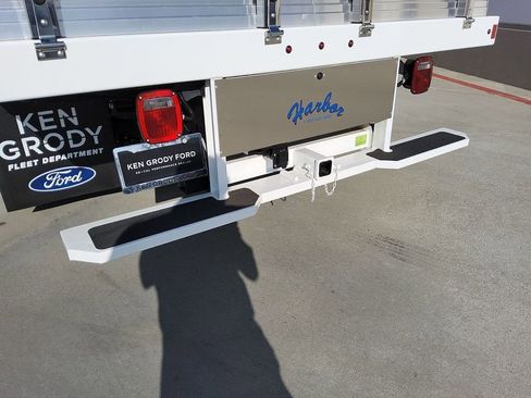 New 2025 Ford F450 XL w/ XL Chrome Package image 19