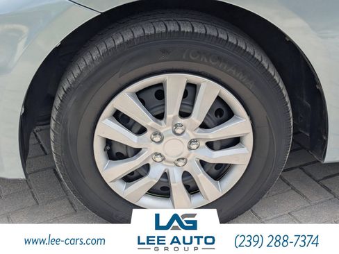 Used 2007 Toyota Sienna CE image 9