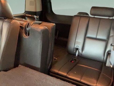 Used 2012 Chevrolet Tahoe LT RWD image 24