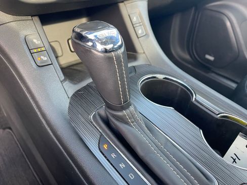 Used 2019 GMC Acadia SLT image 11