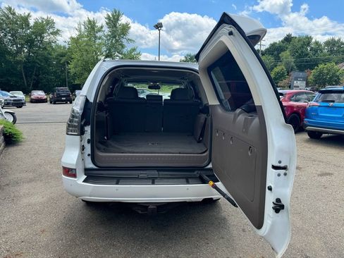 Used 2014 Lexus GX 460 w/ Premium Package AWD/4WD image 14