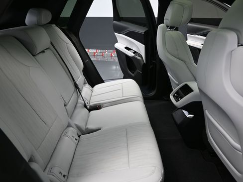 Used 2024 Cadillac Lyriq Luxury image 45