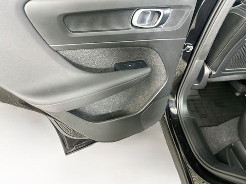 Used 2026 Volvo XC40 B5 Plus AWD/4WD image 27