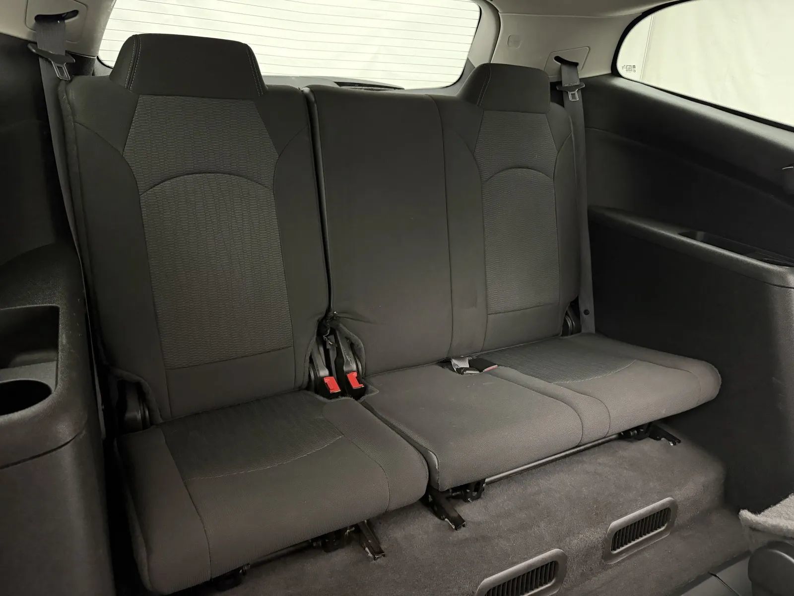 Used 2015 Chevrolet Traverse LT w/ Style and Technology Package FWD image 28