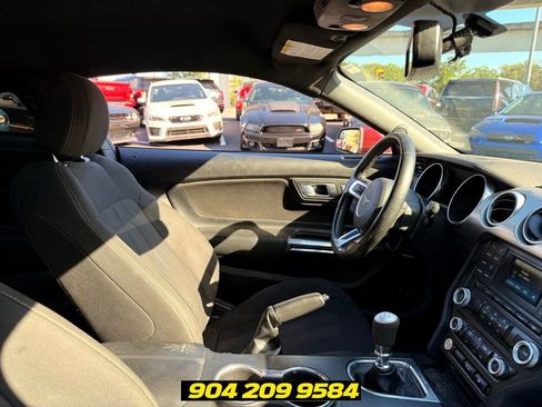 Used 2018 Ford Mustang GT RWD image 21