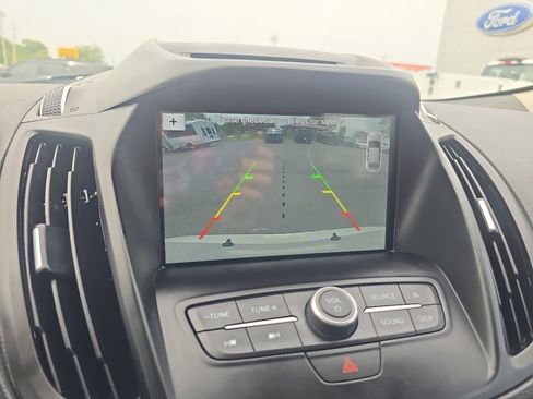 Used 2017 Ford Escape SE w/ Equipment Group 201A AWD/4WD image 25