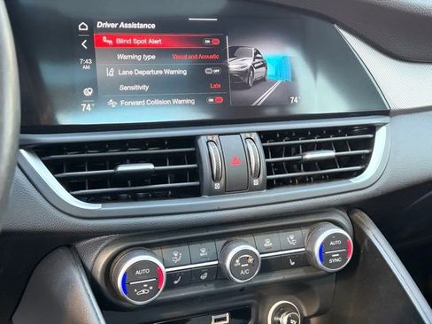 Used 2022 Alfa Romeo Giulia Veloce image 19