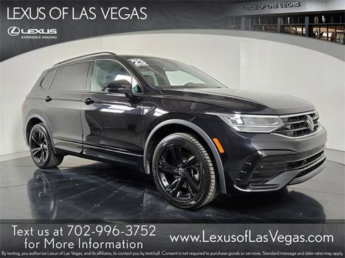 Used 2023 Volkswagen Tiguan SE R-Line image 1