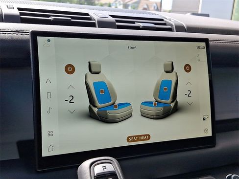 New 2025 Land Rover Defender 110 S image 19