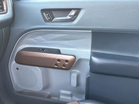 Certified 2022 Ford Maverick Lariat w/ Lariat Luxury Package image 22